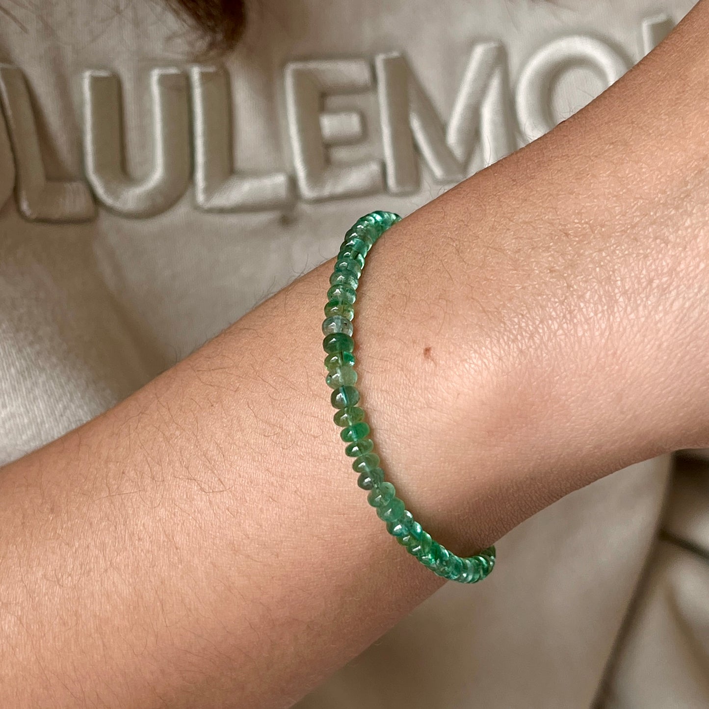 Natural Emerald Radiance Bracelet – Vivid Green Gemstones with Argentium Silver Toggle