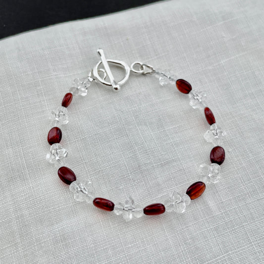 Oval Garnet & Irregular Quartz Bracelet – Passion Gemstone Jewelry for Love & Vitality