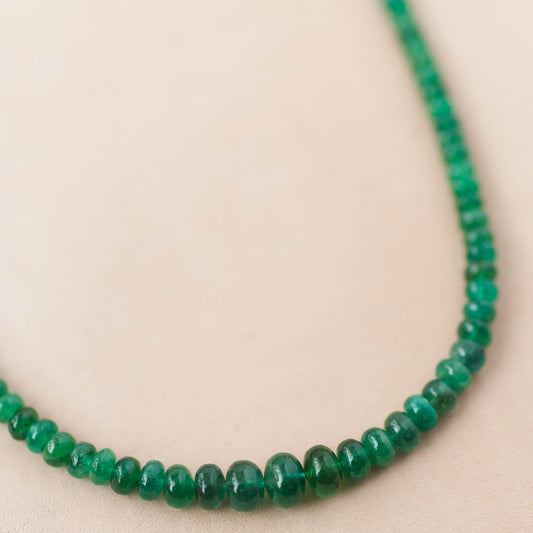 The Luminous Narrative Necklace – Smooth Emerald Graduated Beads & Fused Argentium (V1)