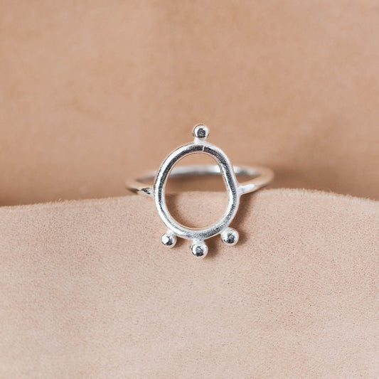The Resonance Flow Statement Ring – Fused Argentium Loop Design
