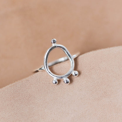 The Resonance Flow Statement Ring – Fused Argentium Loop Design
