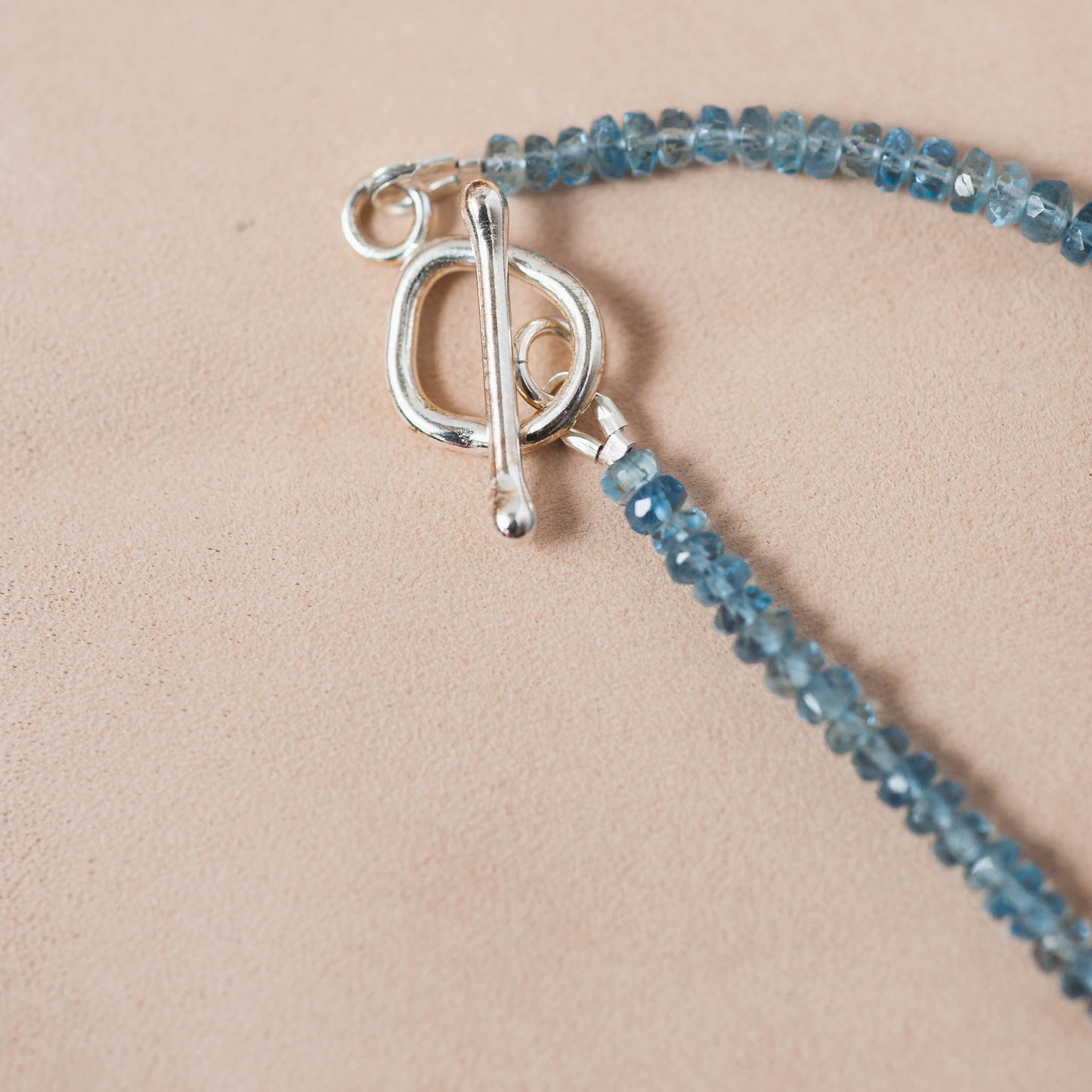 The Luminous Horizon Necklace – Glassy Aquamarine Rondelles & Fused Argentium