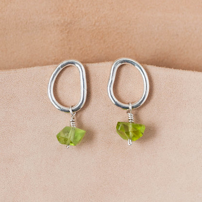 The Verdant Pulse Stud Earrings – Artisan Grade Peridot Nuggets & Fused Argentium
