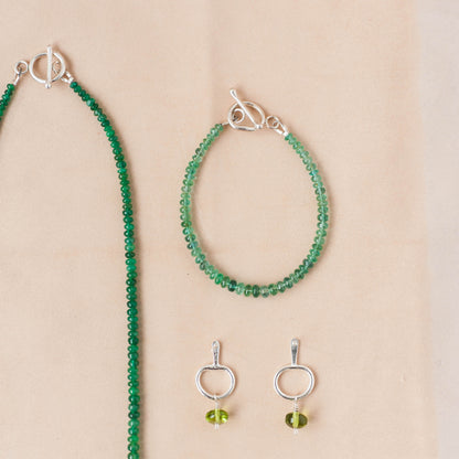 The Verdant Clarity Stud Earrings – Glassy Smooth Peridot & Fused Argentium