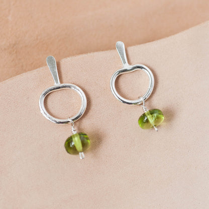 The Verdant Clarity Stud Earrings – Glassy Smooth Peridot & Fused Argentium