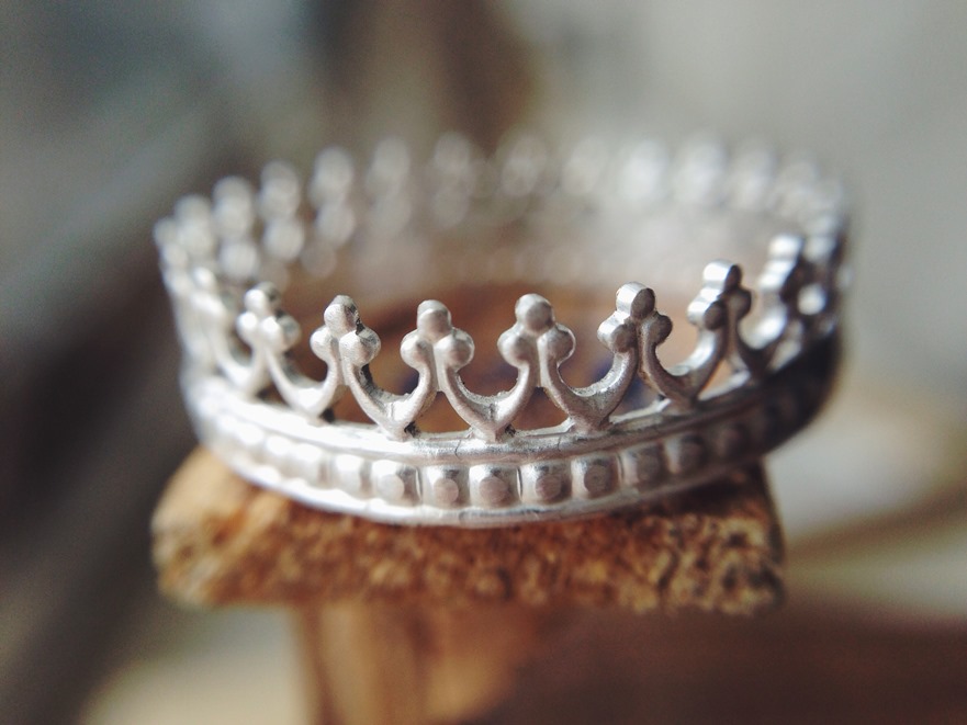Regal Crown Silver Ring – GIFTED BEAUTY®️